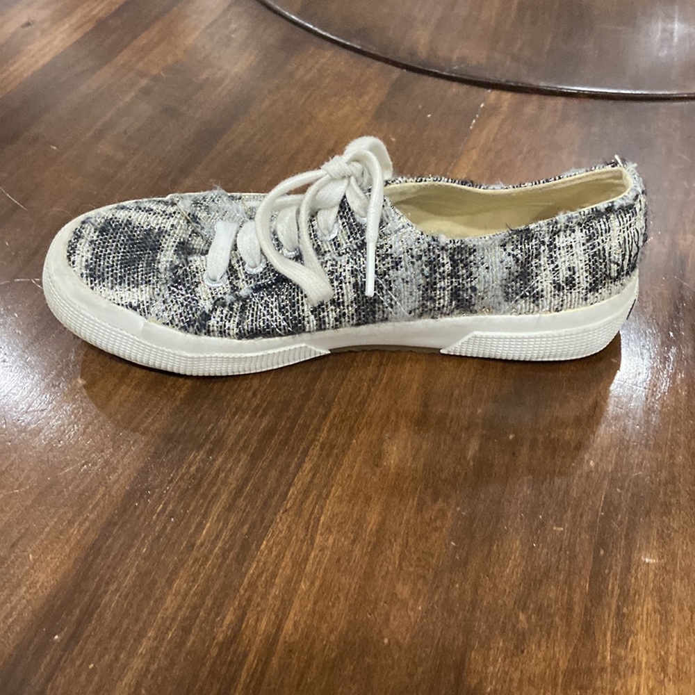 Superga Shoes - Picture 4 of 9